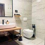 Modern With Fireplace & Stylish Kitchen Apartment *